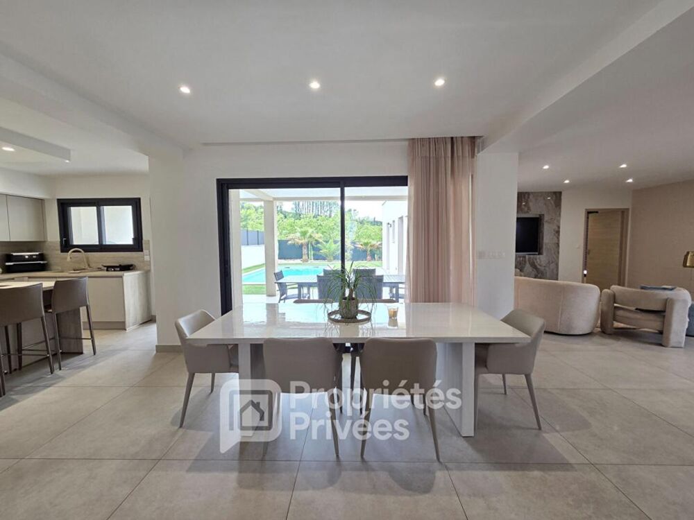Vente Maison Maison Montélimar 5 pièces 143 m2 Montelimar