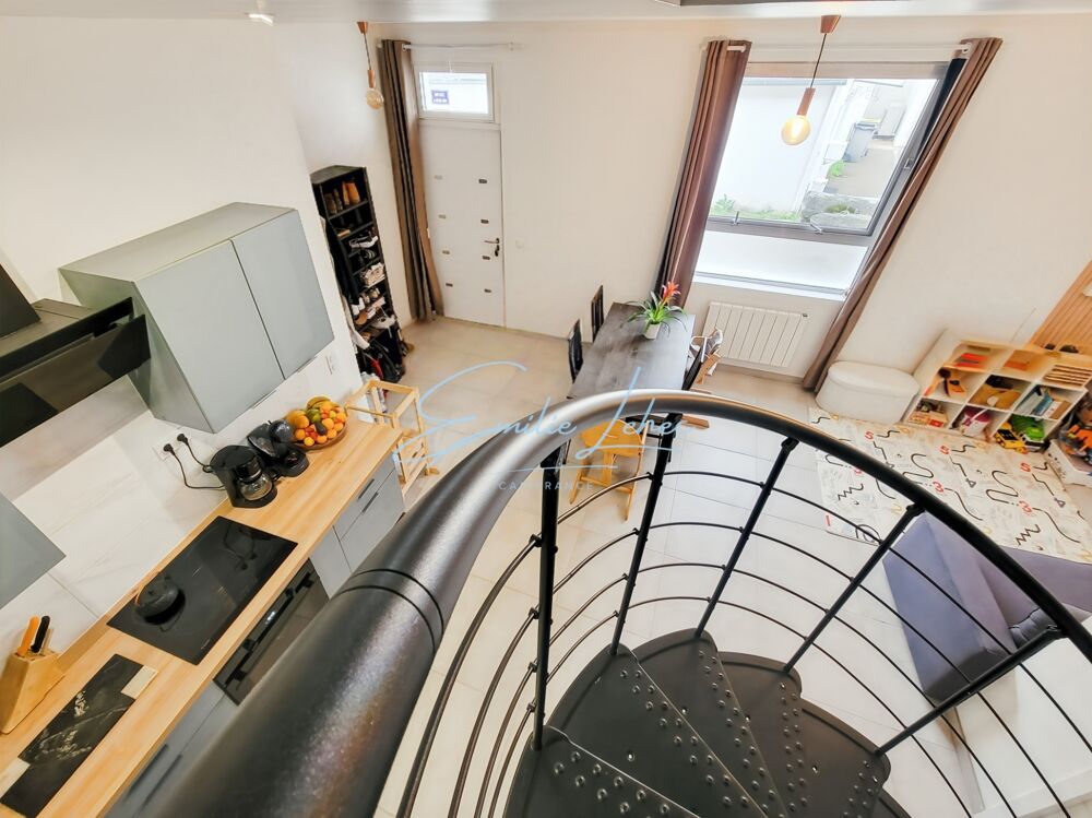 NEVEZ - Superbe duplex T3 rénové, esprit loft, à 7 minutes des plages, au calme, centre bourg!
