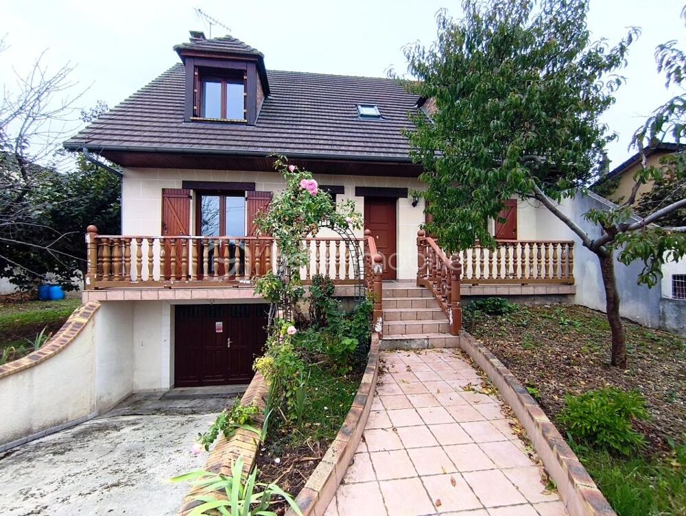 Noisy-le-Grand - Maison familiale 122m² - Jardin arboré, cheminée, 2 points d'eau