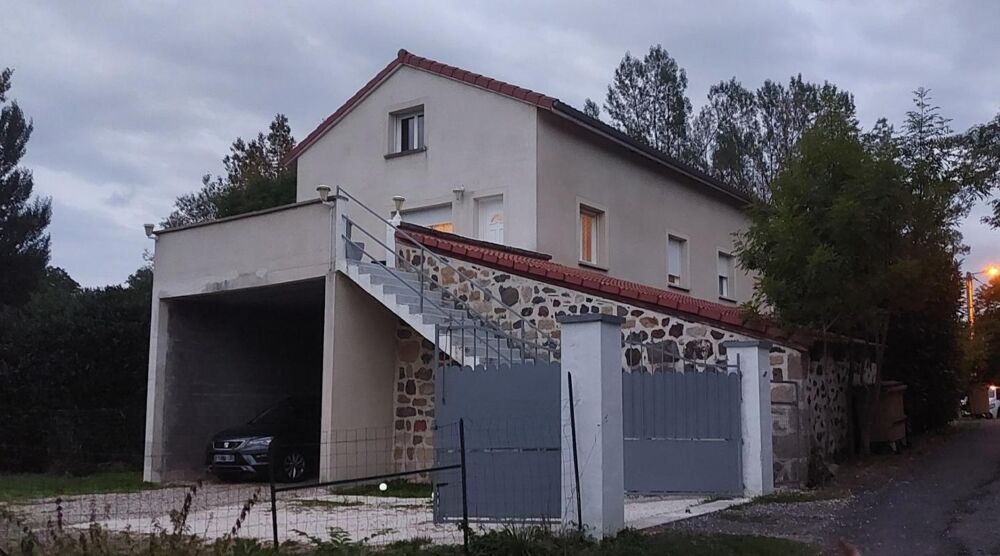 Location Maison MAISON 5 PIECES - 120 M² - ST PIERRE EYNAC Saint pierre eynac