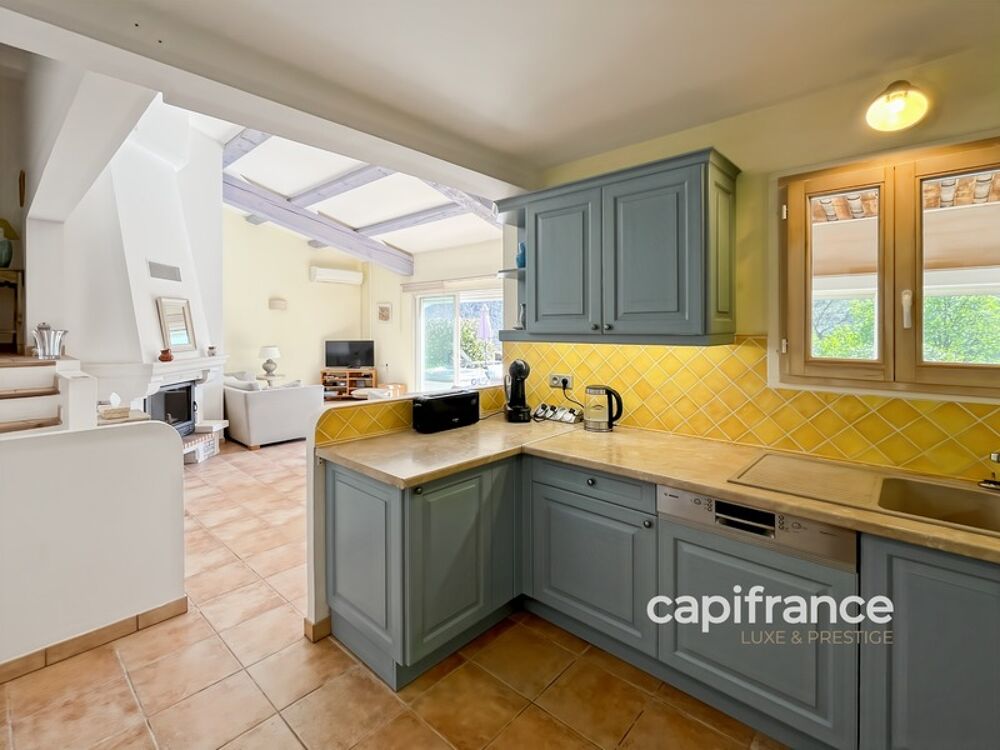 � vendre  Villa Bagnols-en-For�t (83600)