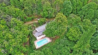  Propri�t�/ch�teau � vendre 8 pi�ces 165 m�