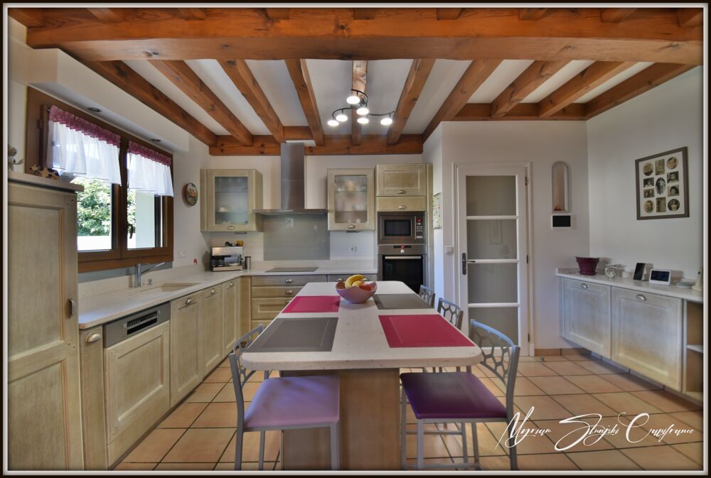 Maison Landaise à vendre 6 pièces de 157 m² (40) Soustons, commerces à pied, au calme