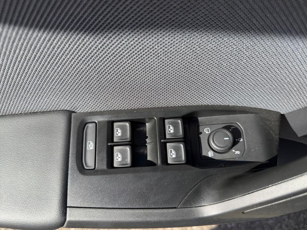 Leon IV 1.5 ETSI HYBRID 115 BUSINESS DSG7 2025 occasion 55800 Contrisson