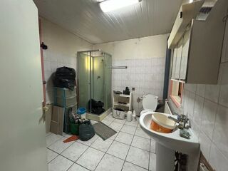  Immeuble à vendre 4 pièces 180 m²