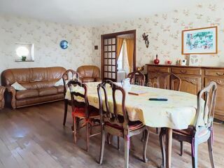  Propriété/château à vendre 15 + pièces 98 m²