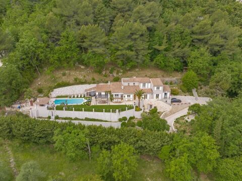   Maison de 6 pi�ces de 256 m� � Le Bar-sur-Loup Maison - 6 pi�ce(s) - 189 m�