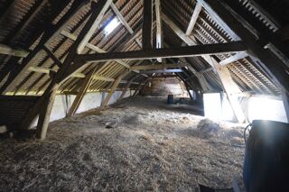  Remise / Grange à vendre 2 pièces 540 m²