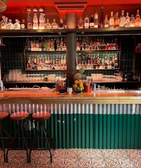 Emplacement N&deg;1 � Mont&eacute;e de la Grande C&ocirc;te / Croix-Rousse Restaurant Tapas 239800 69001 Lyon 1er arrondissement