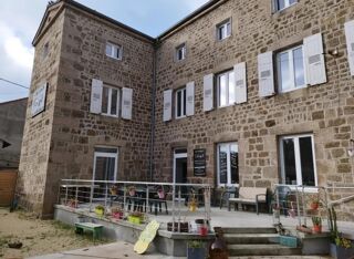  Maison � vendre 15 + pi�ces 950 m�