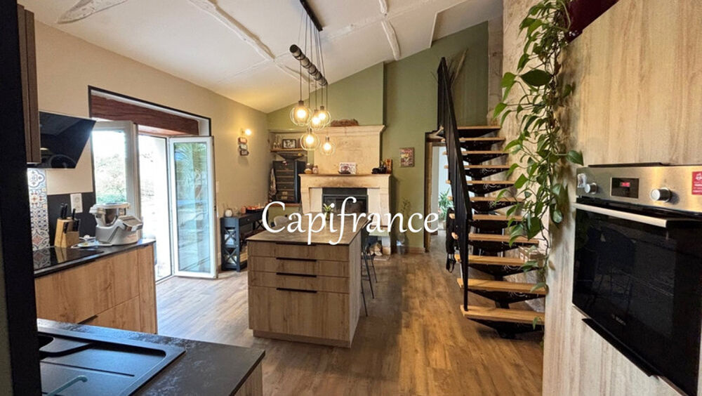 Vente Maison Maison charentaise de plain-pied et r�nov�e -  5 pi�ces - 3 chambres - 148m� - garage - carport et jardin clos Thenac
