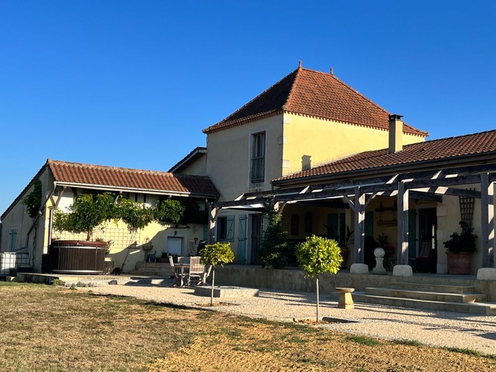 Dpt Gers (32), MARCIAC proche, ELEGANTE PROPRIETE plain-pied 4.5 Hectares piscinables, beaux volumes, belles prestations, hangar