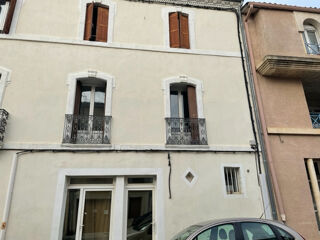  Immeuble  vendre 15 + pices 250 m