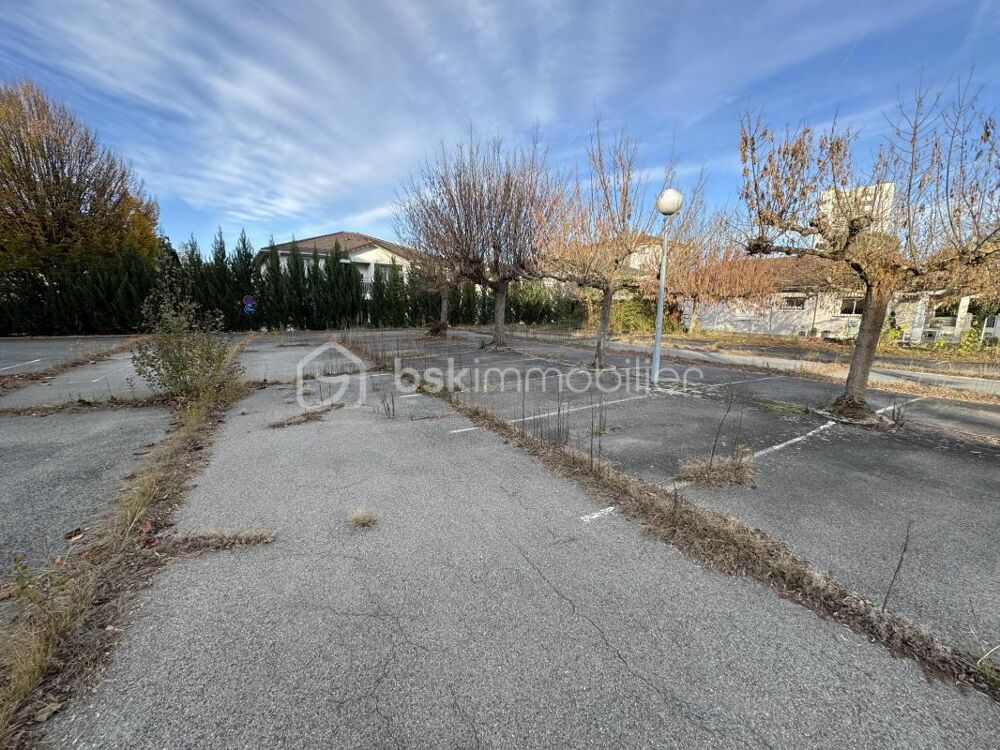 Vente Immeuble TARBES – IMMEUBLE 1 407 m² + SOUS-SOL 375 m² – + de 30 places de parking Tarbes