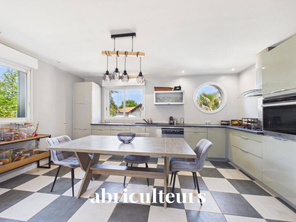 Vente Maison Belle Maison  avec Piscine à vendre au CAPBRETON (40130) Capbreton