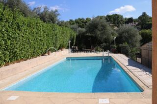 Vente Villa Opio, deux appartements ou maison familiale avec piscine, commodités à pied Opio
