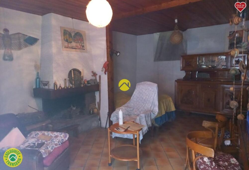 Ancien corps de ferme à Reprendre