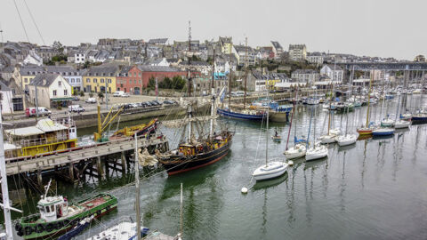 Local de 218m2 Polyvalence & opportunit&eacute; entrepreneuriale &agrave; louer &agrave; DOUARNENEZ (29) 2358 29100 Douarnenez