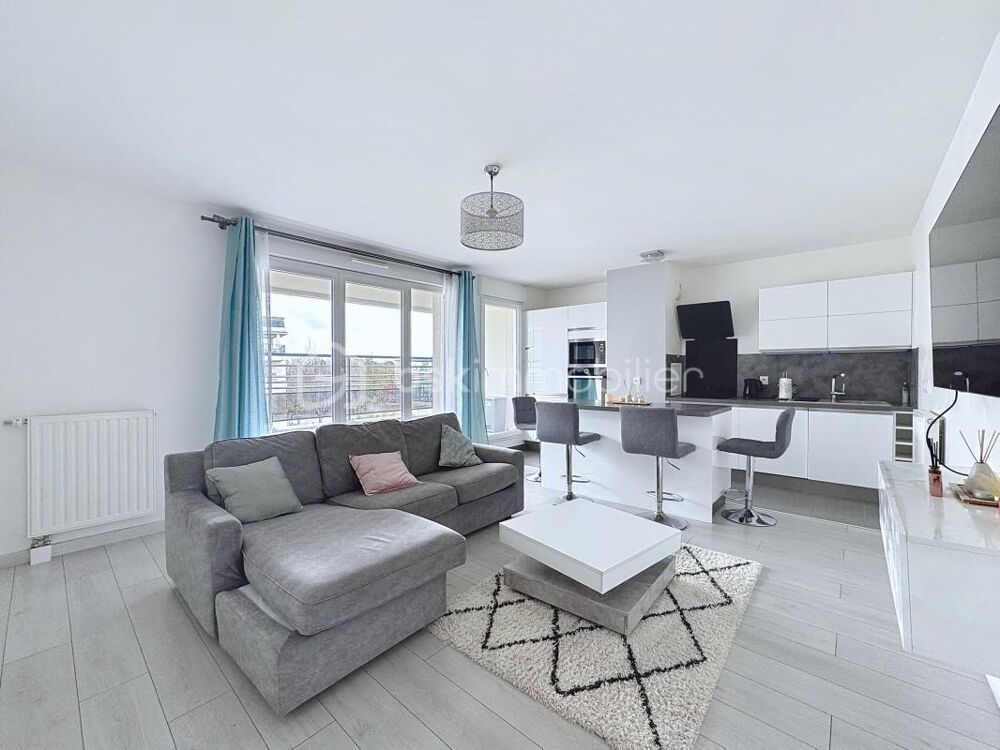 Vente Appartement Coup de coeur: T2 lumineux avec grand balcon, ascenseur, parking et cave – Quartier recherché de Élancourt Elancourt