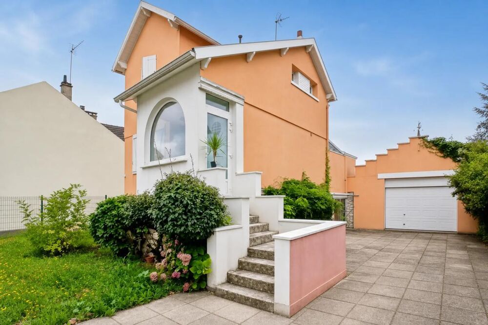Maison de 5 pièces de 90 m² située à Luisant