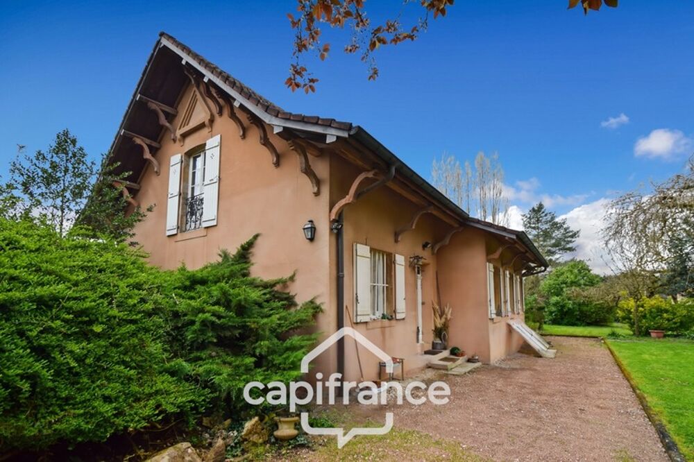 Demeure de charme au coeur de Pierre-de-Bresse, 7 pièces