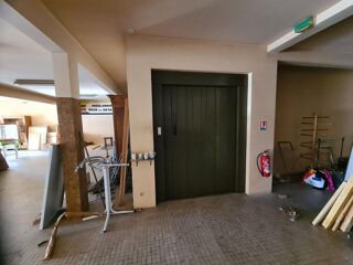  Immeuble à vendre 1 pièce 1200 m²