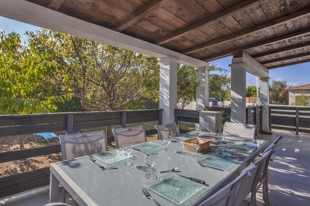 Vente Maison Maison de plain-pied de 144 m2 au total, 2 maisons indépendantes, jardins, terrasses, parking, sans vis-à-vis et proche des comm Folelli