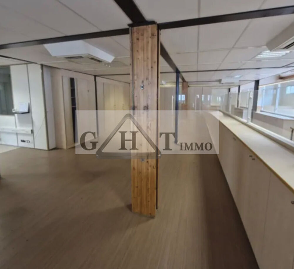   BUREAUX DE 108 M2 À LOUER SUR MONTREUIL ! Montreuil