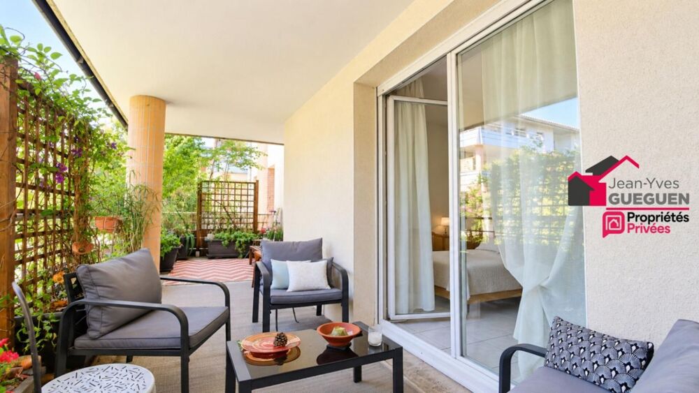 Roseraie - T4 de 81 m² avec terrasse de 20 m², piscine et box