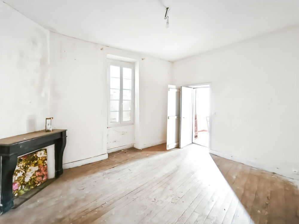 Dpt Gers (32), à vendre SAINT MONT Maison ancienne T4 de 160 m² habitables en plain pied + grenier aménageable + grange attenant