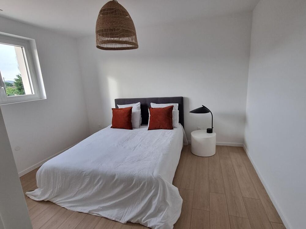 Vente Maison Maison Les Cheres 6 pièces 151 m2, garage, jardin Les cheres
