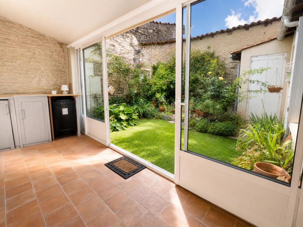 Maison de ville à rénover 3 pièces de 80 m2, Cognac