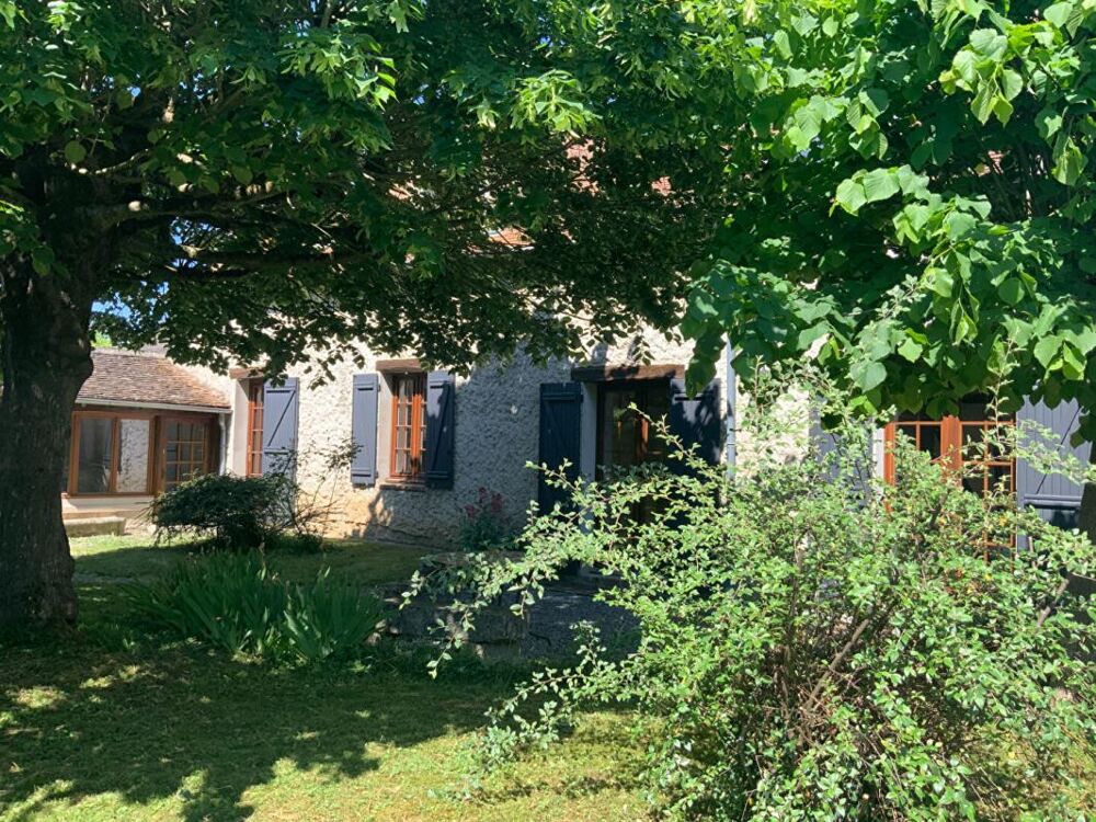 Vente Maison Belle longère de 130 m² avec son jardin bucolique - Salins Salins