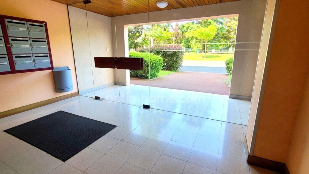 LUCE - APPARTEMENT - T2/T3 AVEC GARDIEN - 68 m² - CAVE - PLACE DE PARKING