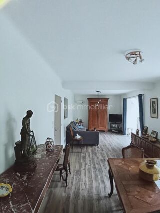  Immeuble à vendre 5 pièces 146 m²