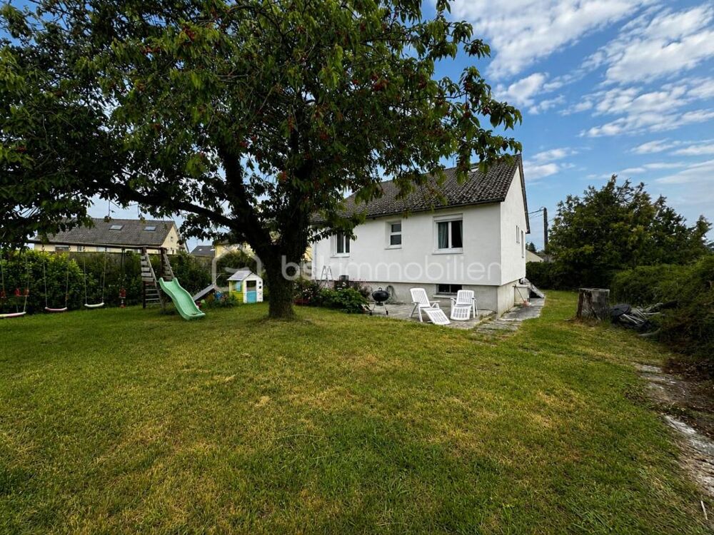 À seulement quelques minutes de Nangis  Pavillon familial de 105 m² avec sous-sol total sur 660 m² de terrain