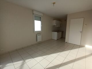  Appartement à louer 2 pièces 33 m²