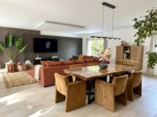 Vente Maison SUSSARGUES – VILLA DE PLAIN-PIED DE 192 M² AVEC PISCINE, JARDIN SANS VIS-À-VIS ET GARAGE Sussargues