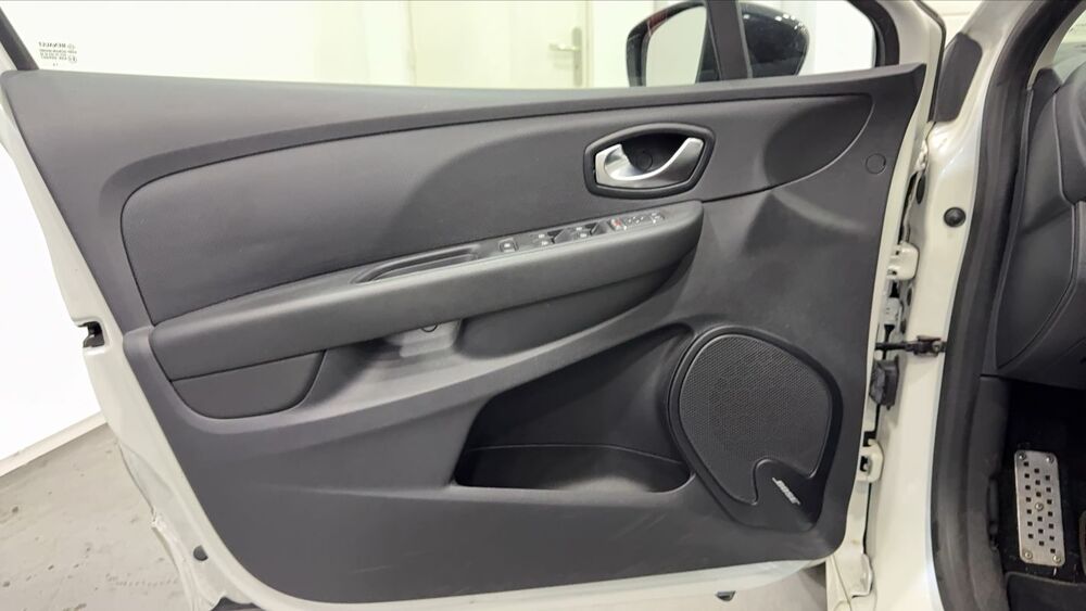 Clio IV 1.6 Turbo 220 EDC6 RS Trophy - Automatique 2016 occasion 54500 Vandoeuvre Les Nancy