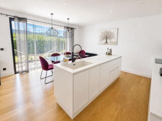  Maison à vendre 8 pièces 275 m²