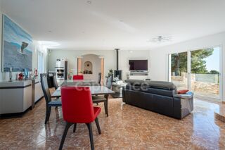  Villa à vendre 6 pièces 200 m²