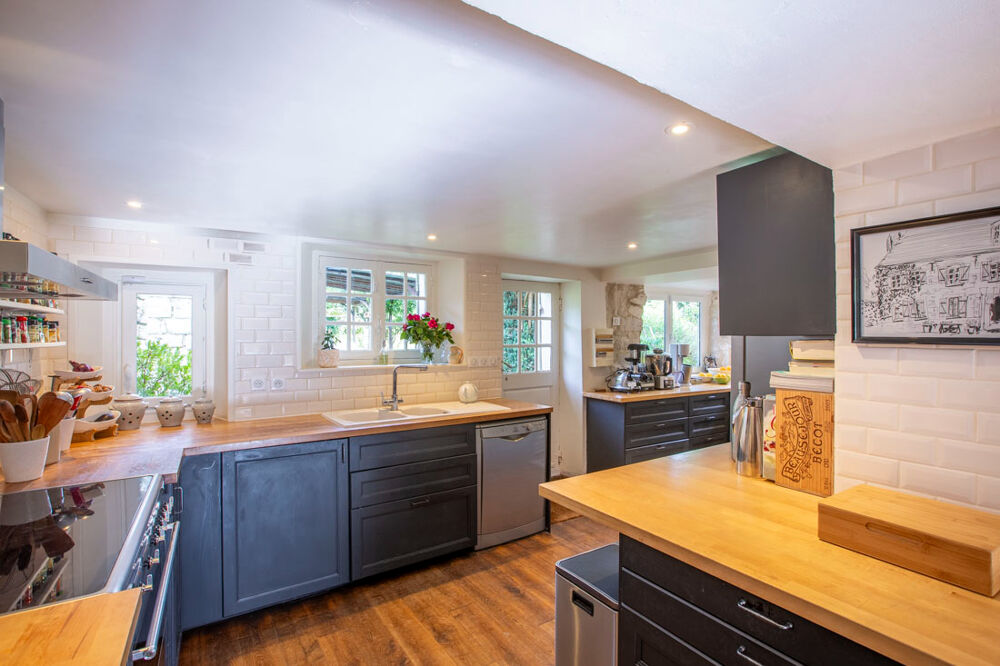 Vente Maison Maison Traditionnelle et dépendances  à  Pressagny  - L'Orgueilleux 27510 16 pièces 11 Chambres 392 m2 Pressagny l orgueilleux