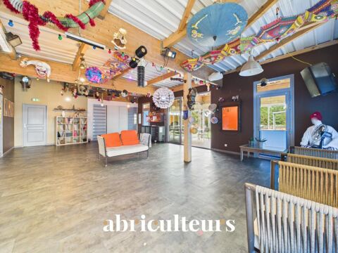   Propriété mixte d'exception : 820 m² bâtis (pro + habitation) sur parc de + 6 000 m² - Tremblay-les-Villages (28) 