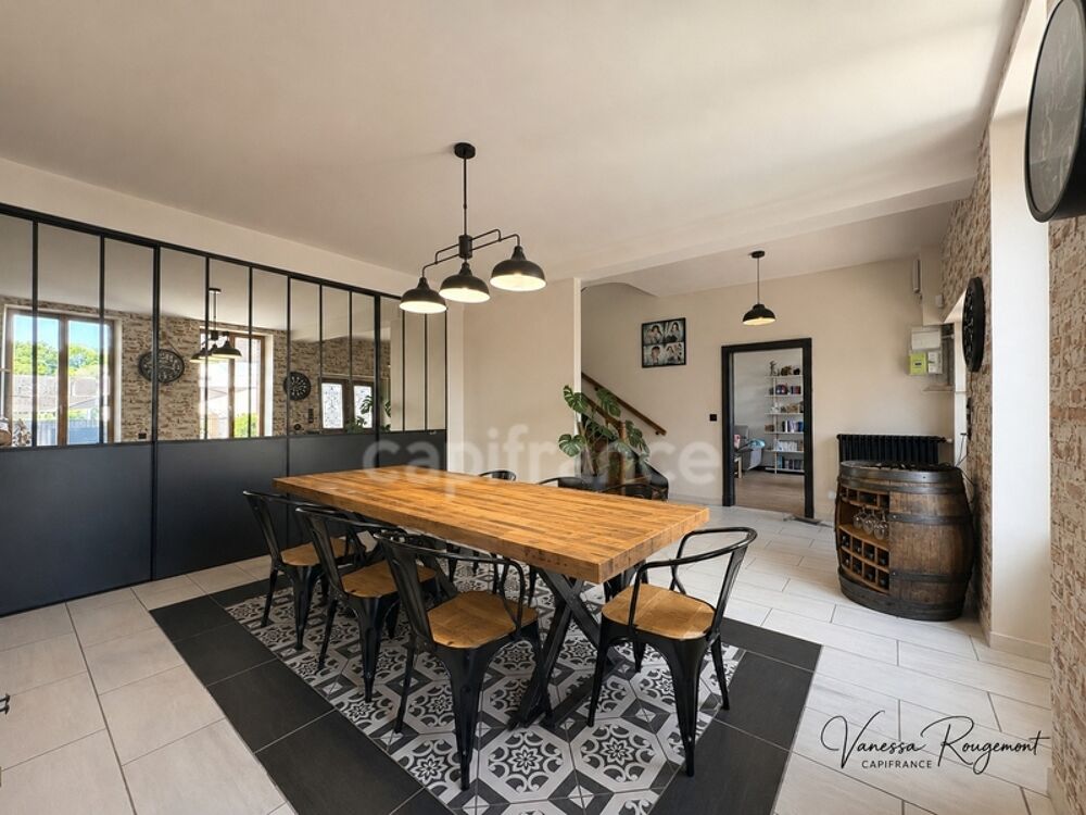 À vendre  Maison de village 4 chambres avec jardin, dépendances, grange et espace spa