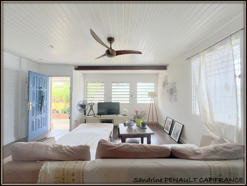 A VENDRE A KOUROU (GUYANE FRANCAISE) UNE BELLE MAISON T4 de 105 m² - TERRAIN DE 291 m² AU PRIX DE 215 000 €