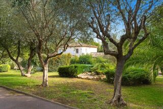 Maison 8 pièces 269 m² · à Roquebrune-sur-Argens · 269 m² · 1 390 000 €