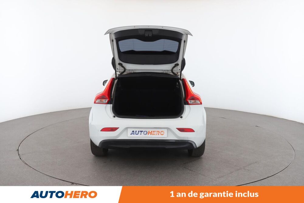 V40 1.6 D2 Momentum 115 ch 2015 occasion 92130 Issy-les-Moulineaux