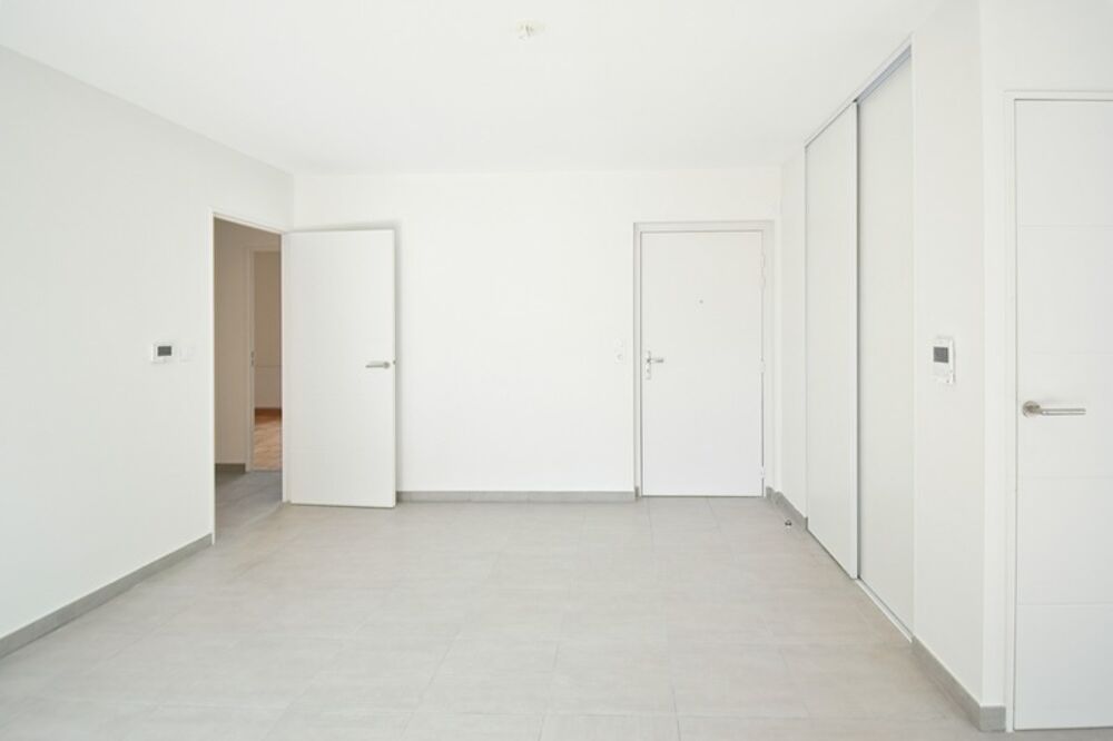 Découvrez cet appartement T4 avec balcon alliant confort, modernité et convivialité !