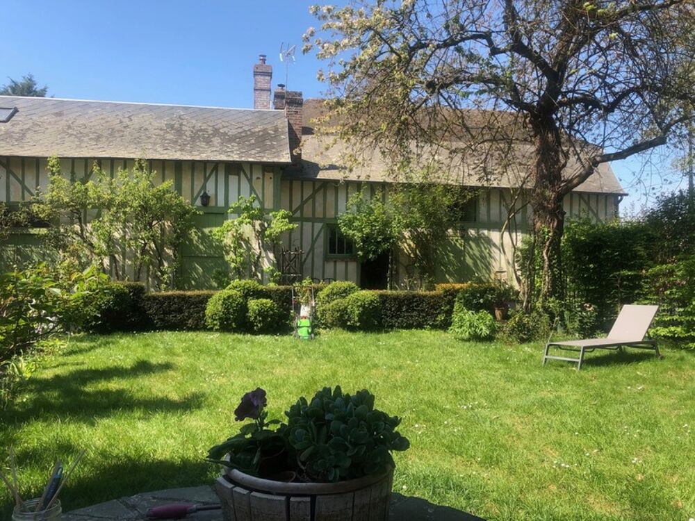 Maison de caractère de 264 M2 11 pièces 7 chambres sur un terrain de 770 m2 joliment fleuri centre ville proximité à pieds des c