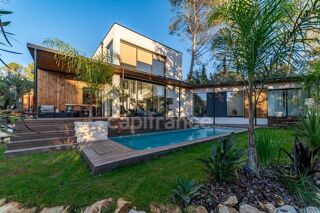  Maison � vendre 7 pi�ces 220 m�